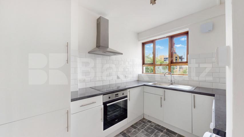 			2 Bedroom, 1 bath, 1 reception Flat			 Birkenhead Street, Kings Cross